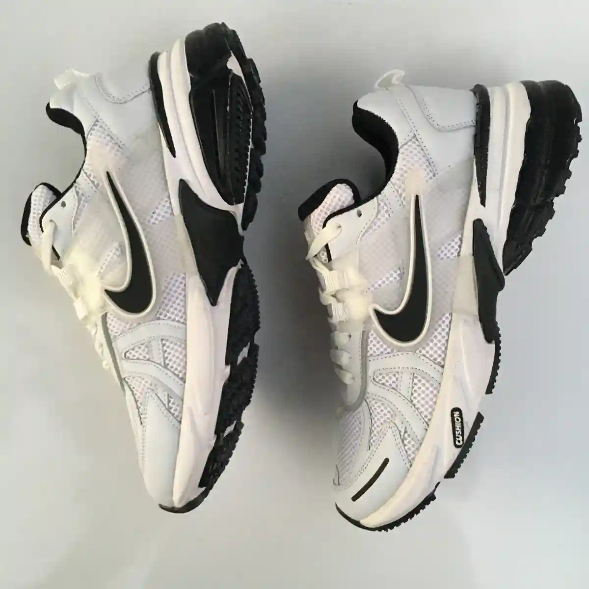 کتونی نایک  NIKE v2k سفید مشکی کد 197